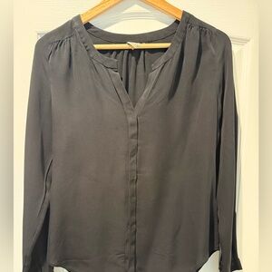 ecru Black V-Neck Long-Sleeve Women's Blouse